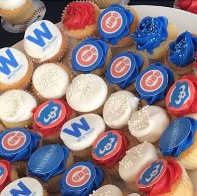 Sweetsanddrinks's tweet image. Huge win for cubs last night and we we made sure to celebrate it #FlyTheW #WrigleyField