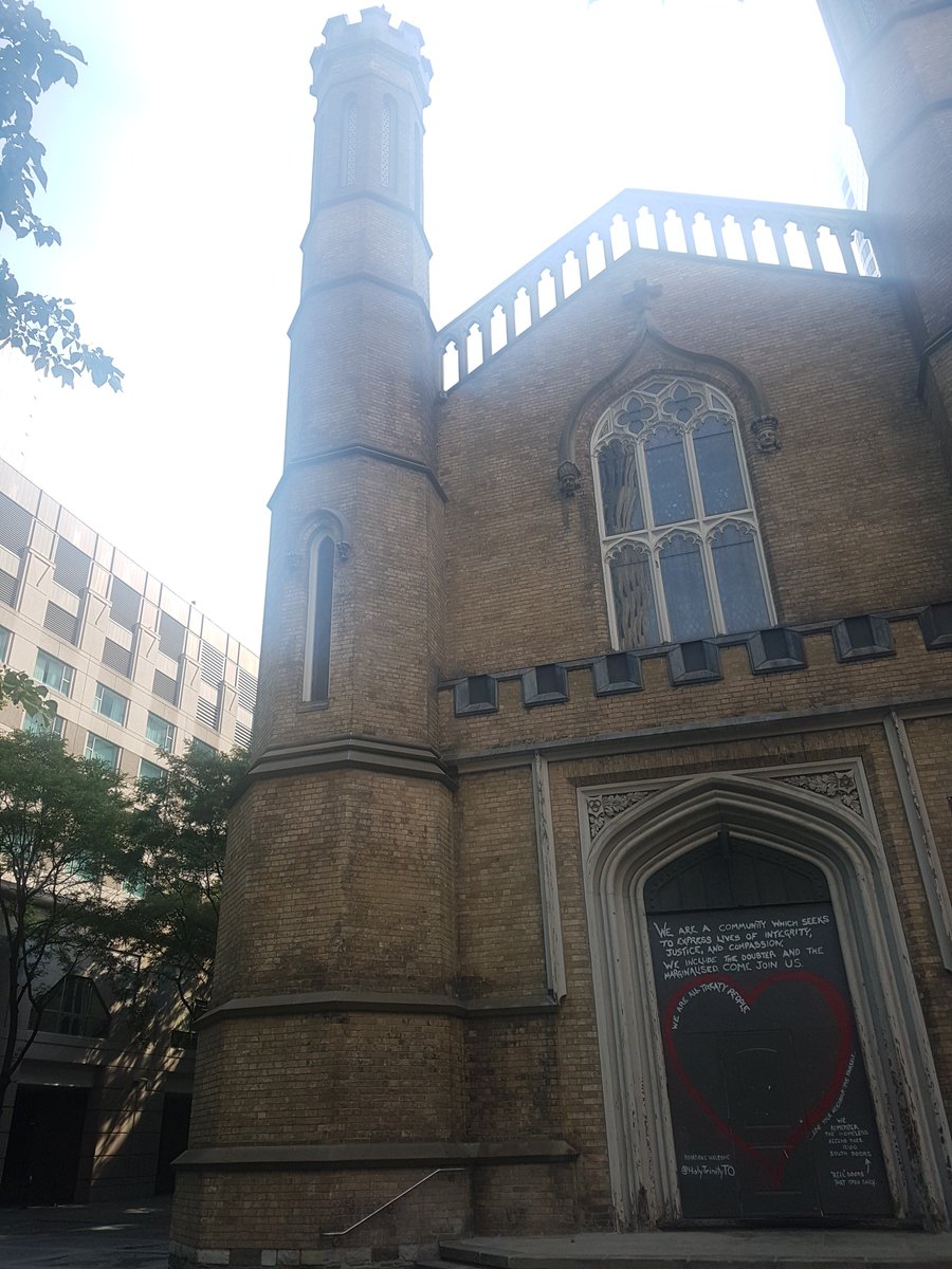 It's a beautiful day for a concert! Come by Trinity Square and hear <a href="/AzulineDuo/">Azuline Duo</a> perform their Romanza program - Music of Spain and South America #musicmondaysTO #music #yongemusic #yongelove