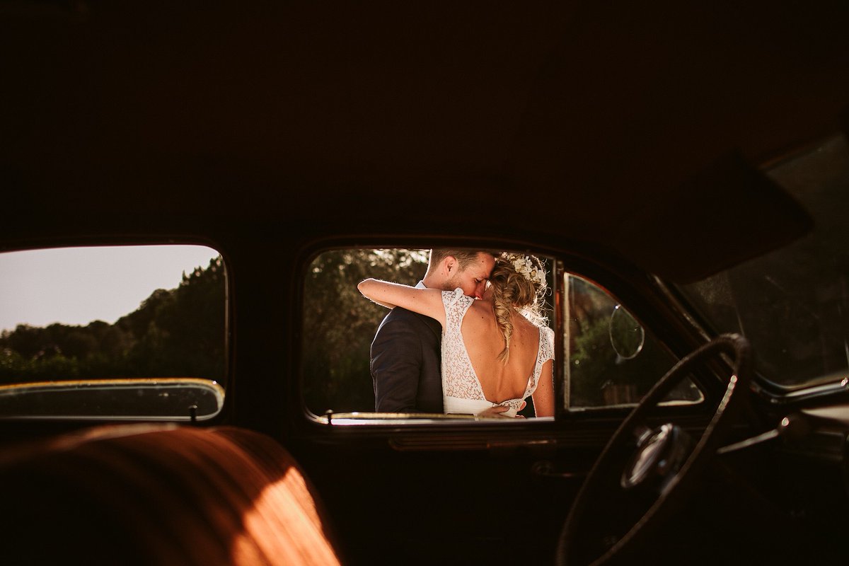 MariaKCano's tweet image. Lo que nadie ve es lo que más enamora 🖤 #KeisyandRocky #fotografosdebodasbarcelona #destinationweddingbarcelona