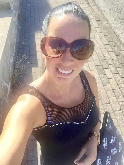 Einen sch&ouml;nen Wochenstart ☀️ #pitlane #sweet #womeninsport #model #babe  #workout #hotbabes #hot #stars<a href="/tag/pitlane"class="tags">#pitlane</a><a href="/tag/sweet"class="tags">#sweet</a><a href="/tag/womeninsport"class="tags">#womeninsport</a><a href="/tag/blogger"class="tags"><span>#blogger</span></a><a href="/tag/model"class="tags"><span>#model</span></a><a href="/tag/fitness"class="tags"><span>#fitness</span></a><a href="/tag/workout"class="tags"><span>#workout</span></a><a href="/tag/body"class="tags"><span>#body</span></a><a href="/tag/fit"class="tags"><span>#fit</span></a><a href="/tag/style"class="tags"><span>#style</span></a>