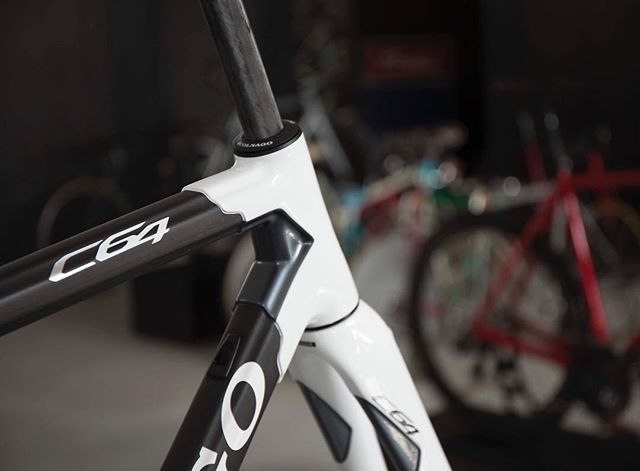 ciclicorsa's tweet photo. The C64 frame is fully hand made in Italy and is the result of more than 2 years of research | It represents the continuity of the history of a company that has collected successes and innovations for more than 60 years | Available now on our webshop.

#ciclicorsa #colnago #… https://t.co/flMFdoMwIy