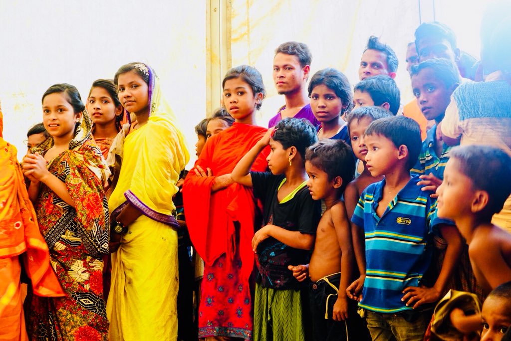 Margret_EmCo's tweet photo. Theatre rehearsal in a #Rohingya Camps. Topic: #EndChildMarriage. The kids already have the attention of a full tent. I'm impressed by their acting and singing talents 👏👏 https://t.co/CrLyxg33k8