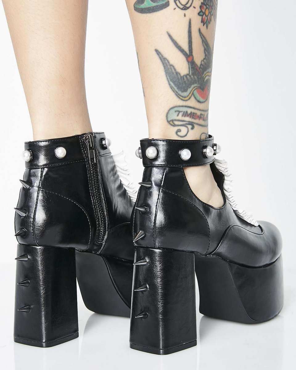 disturbiaco's tweet photo. Lolita platforms, on sale 😻 
📷@dollskill https://t.co/qeNOcM6Sbq