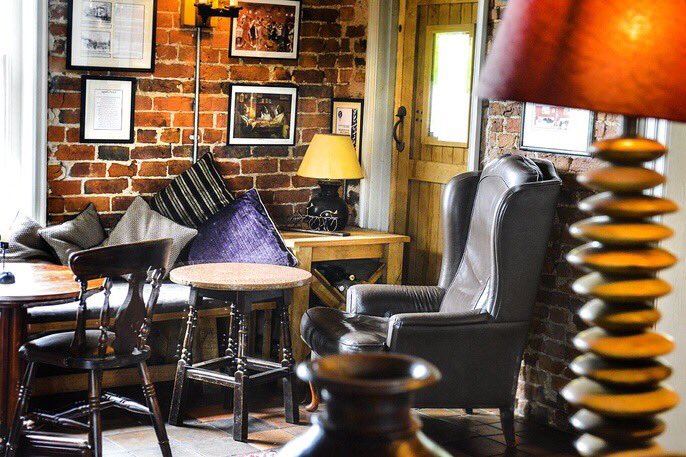 Save the washing up for another night! Start off your Monday right and enjoy great food and drink at the Three Greyhounds

#pub #mondaymotivation #countryside #allostock #holmeschapel #cheshire #food #drink #monday #pubgrub #dogfriendly