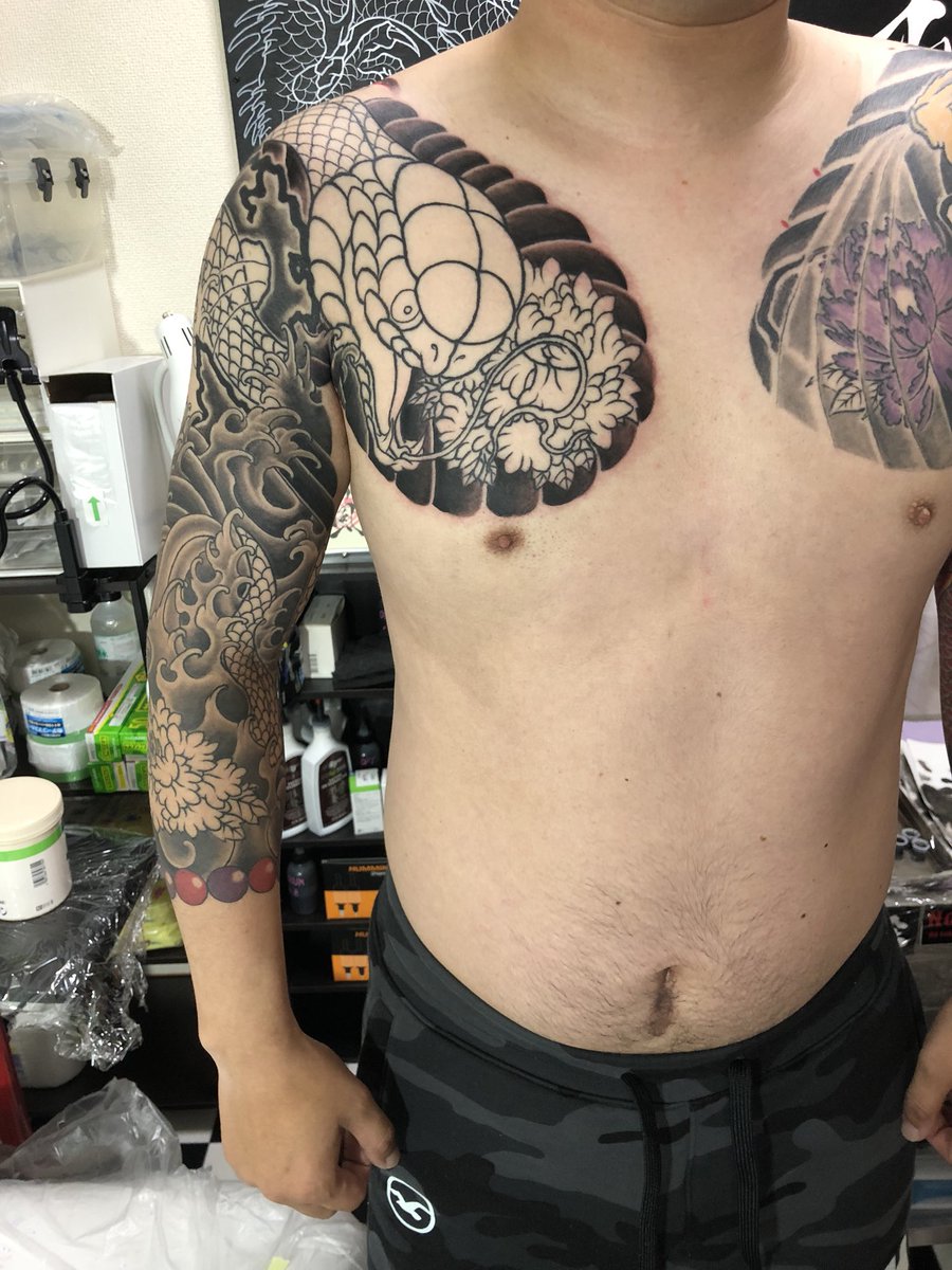 NotattooNolife's tweet photo. #tattoo #irezumi
#inked #horishino
#ezcartridge #dinamicink
#japan #tokyo #nishikasai https://t.co/DhBAURdgMg