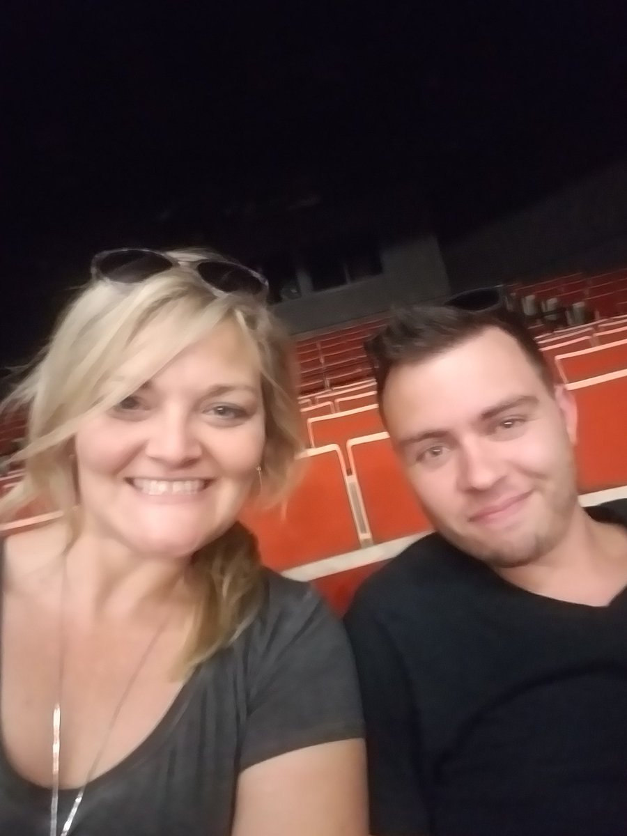 davinamarie83's tweet photo. It is that time of year again! West Union Performing Arts Camp.
#wupad #theatre #dance #liveart #riograndeuniversity #instructors https://t.co/4wrR43gmV6