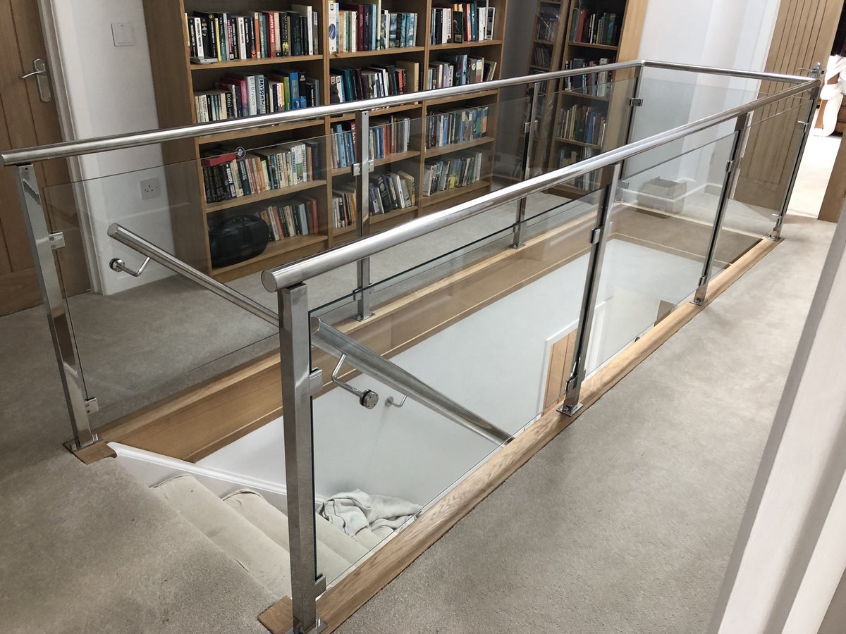 WindsorGlass's tweet photo. First chance I have had to start showing some of the jobs we have installed recently starting with a balustrade using polished stainless steel posts and handrils https://t.co/Ivq96Sr0pe