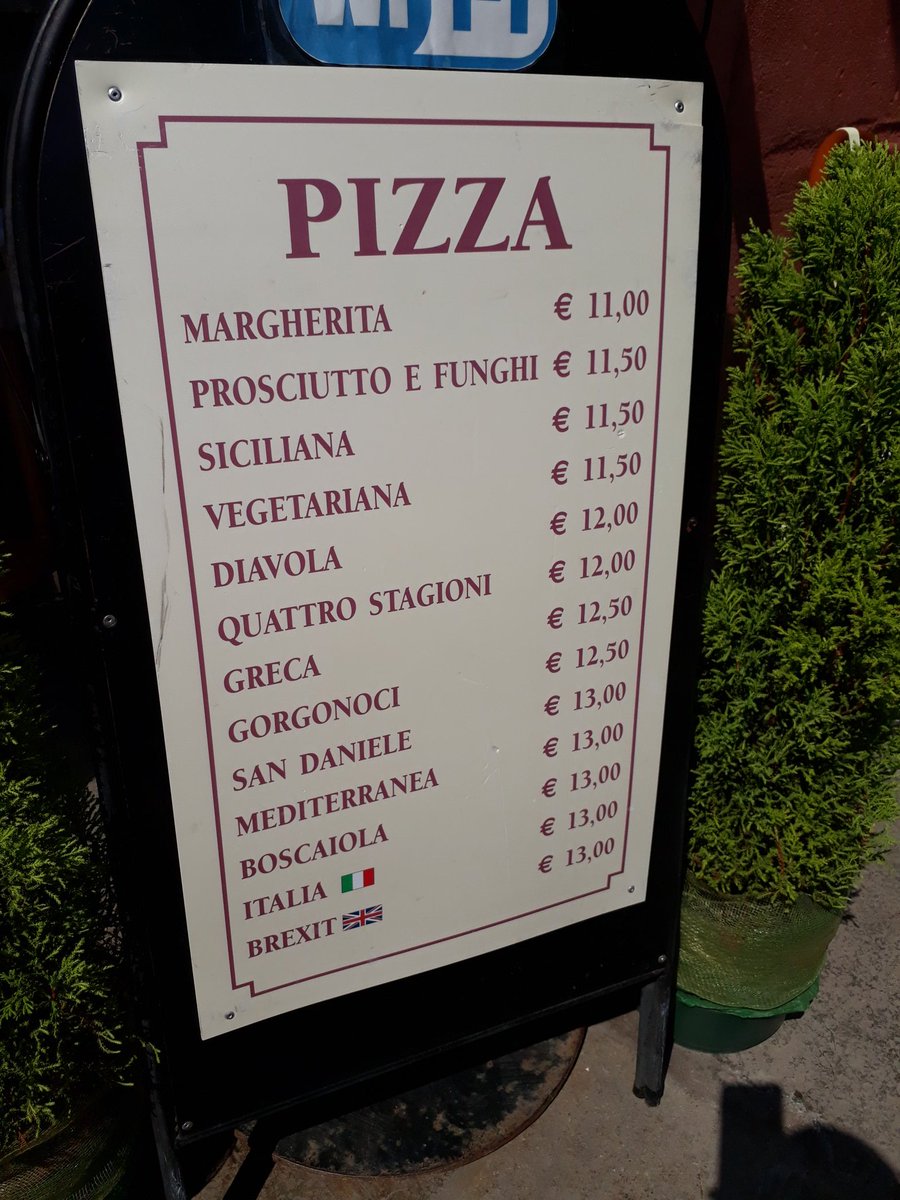 Marcuswllm's tweet photo. Apparently it contains "adequate food" #brexit #BrexitBritain #BrexitPizza @mrjamesob @DavidLammy https://t.co/TZey3eKKtO