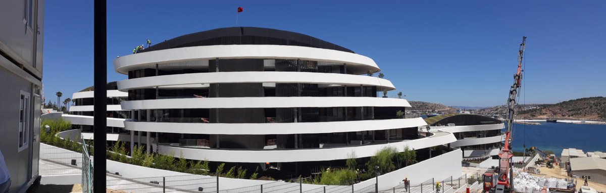 Çeşme fenerburnu'nda yapımı tamamlanmış olan "Folkart Çeşme Hills" projesinin; temel altı ve perde su ve ısı yalıtım işleri, ıslak hacim su yalıtım işleri kubbe boardex roof plaka kaplama işleri Yapınet kalite ve güvencesi ile yapılmıştır.