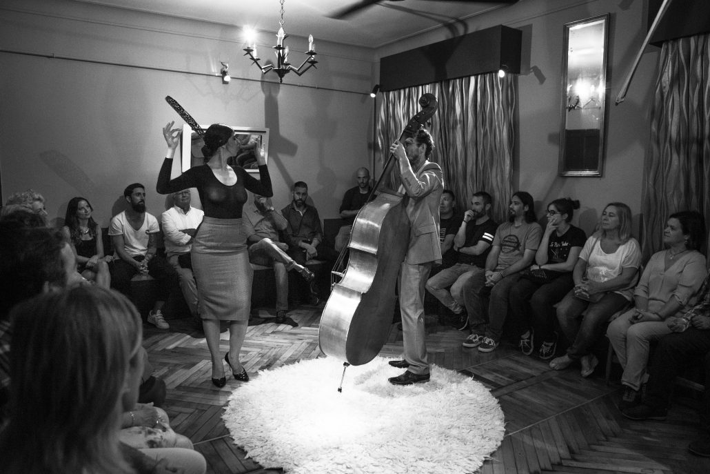 En nuestra casa pasan cosas muy íntimas a la vista de todos. Bueno, sólo de 30 ¿Quieres formar parte. DANOS UN TOQUE: 606897950 y sal de la masa. 😎😉 #Santander elprincipalsantander.com