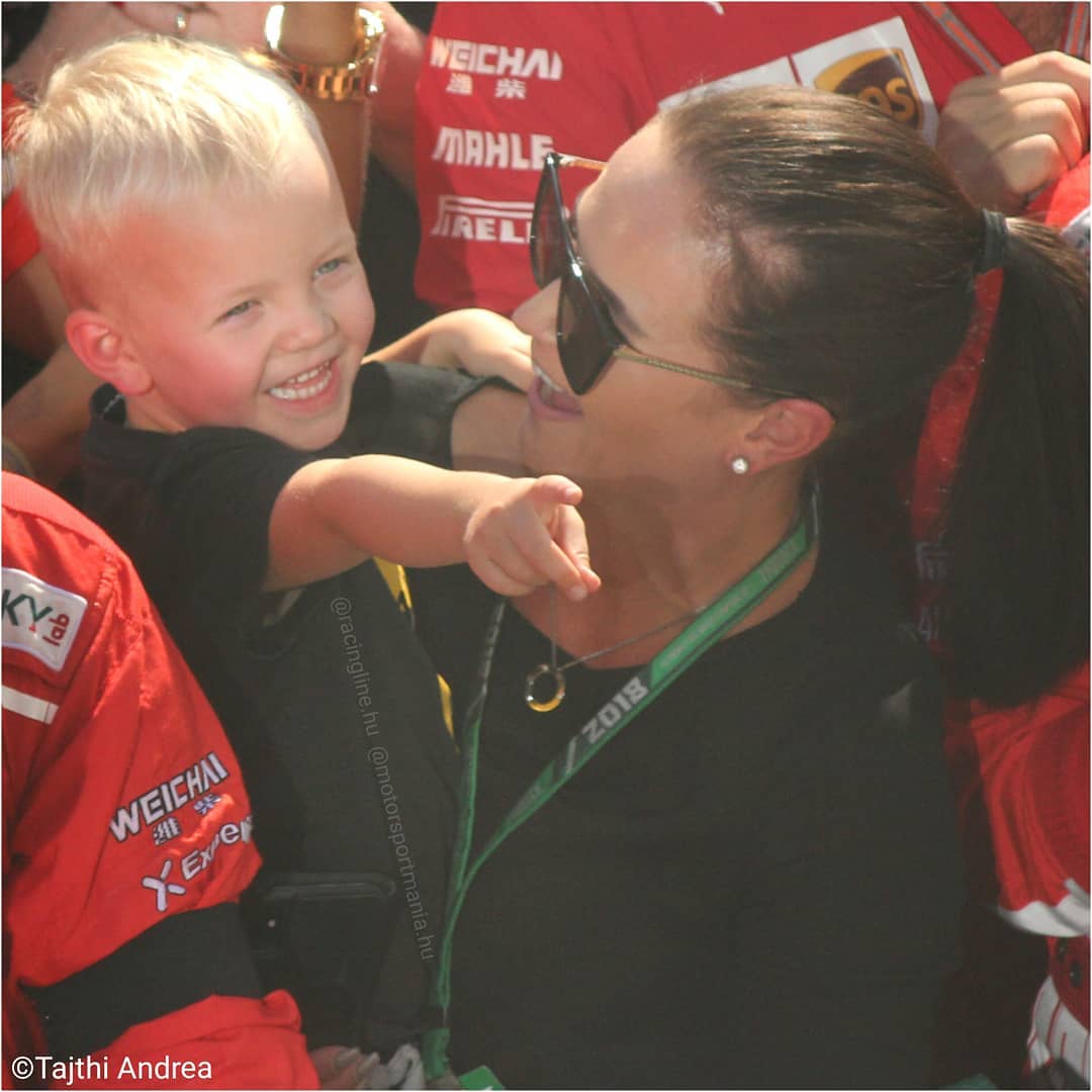 Lovely moment 📷 anditajthi #Kimi7 #HungarianGP