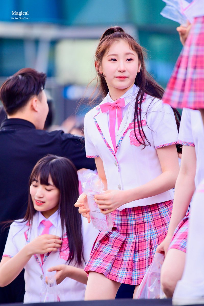 MagicalChaeYeon's tweet photo. 180510 프로듀스48 상암 팬미팅

우리 복숭아 많이 사랑해요 (ॢ˘⌣˘ ॢ⑅) 

 #프로듀스48 #PRODUCE48 #プロデュース48 #이채연 #LeeChaeYeon #WMEnt https://t.co/gIIjmq890H
