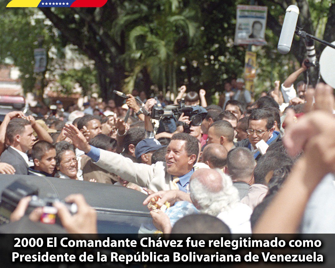 📌#Efemérides El 30 de julio del 2000 El pueblo venezolano relegitimó al Comandante Chávez como Presidente de la República con un 59% de los votos. Histórica victoria, sería la primera elección tras la aprobación de la Constitución de la República Bolivariana de Venezuela en 1999