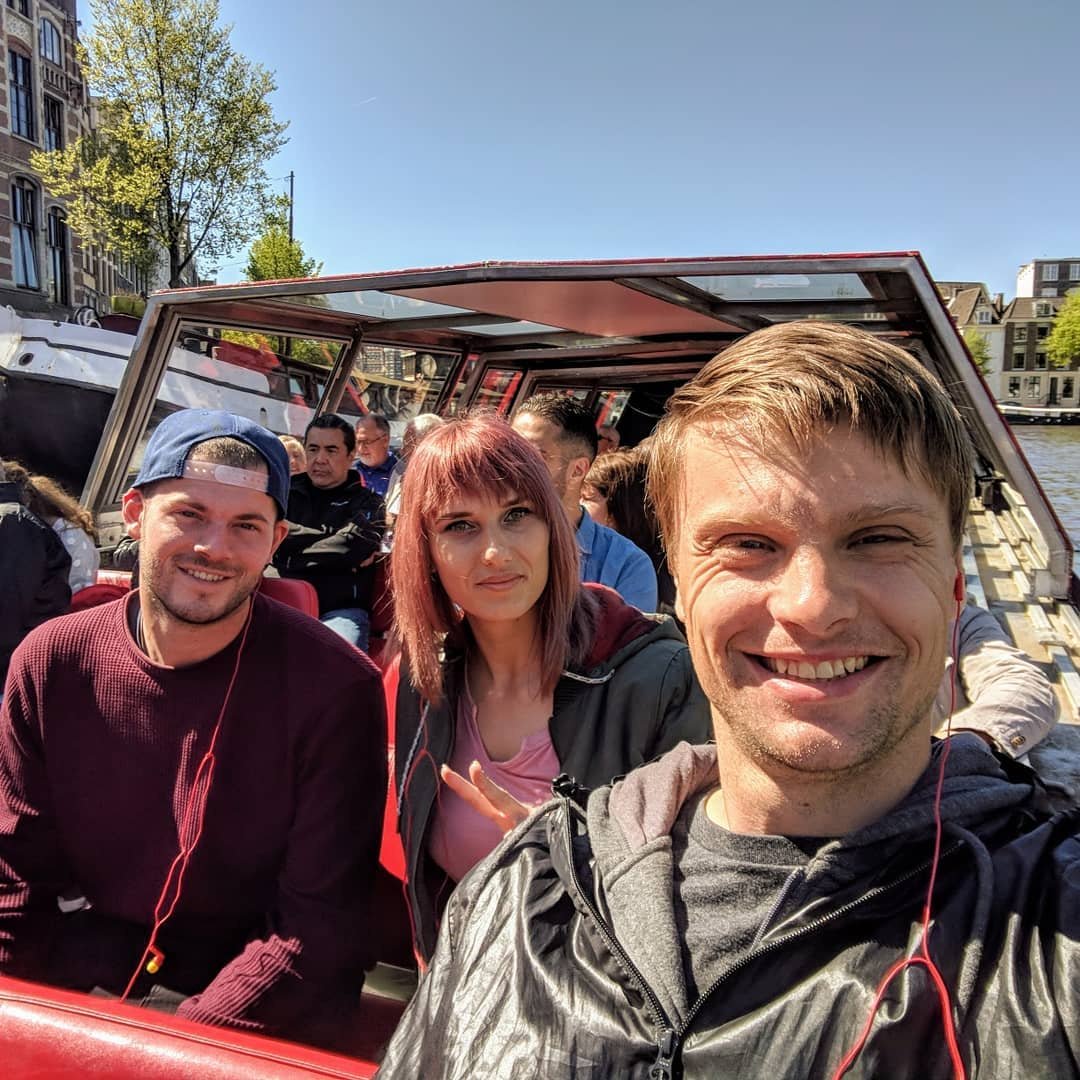 CSAmsterdam's tweet photo. Selfie time on our Hop on Hop off boat (📸 @alyona.kalachova) #CitysightseeingAmsterdam #CSA #amsterdamtrip https://t.co/AwdoRD5toU