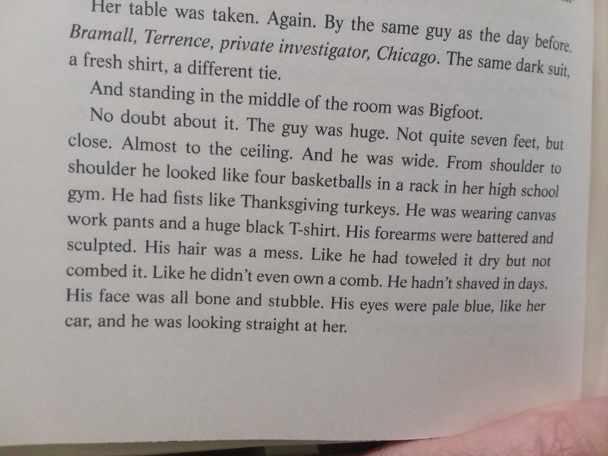 kerrfunk's tweet photo. This is why Jack Reacher is not supposed to be played by the 5'7" Tom Cruise. https://t.co/wYrtqDIWZf