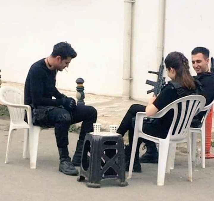 En bereketli bölümlerden birisi 49. Bölüm. BurMer'in her şekilde fotoğrafı var. 💁✨

#MeriçAral #BurakSevinç #Eyfet #Söz