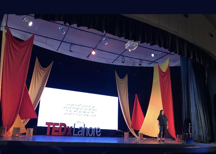 AmnaTNaqvi's tweet photo. “Art is by its very nature disruptive and that can lead to ideas, and ideas can lead to the most amazing possibilities”. @AliNaqvi808 @IsbUnited @AANIdeas 

It was a pleasure to speak at TEDx Lahore!! #TEDx #TEDxLahore #AANFoundation #AANCollection Photo Credits:TEDx Lahore https://t.co/XoMzLocr4M