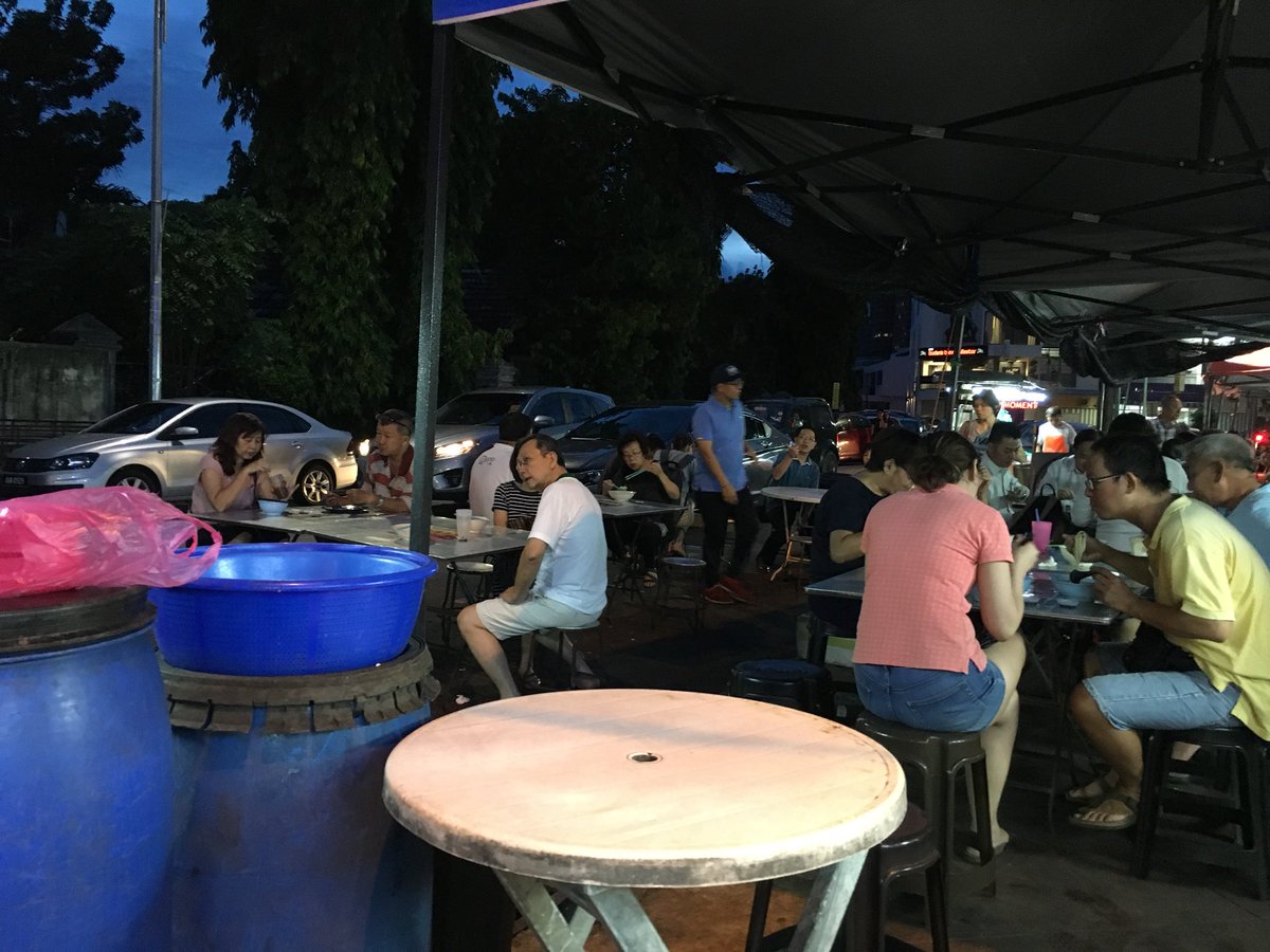 Nothing beats good Asian street food.  Arrived while still daylight.  Still eating 2 hrs later and the sun has gone down.