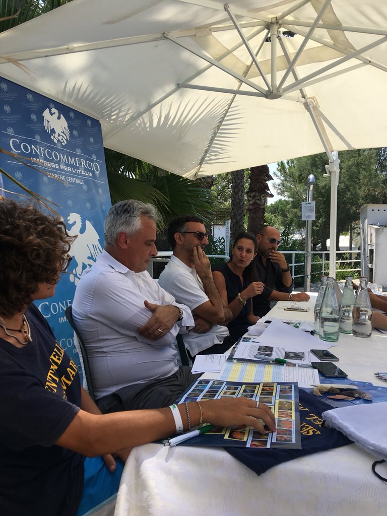 ConfcommercioAN's tweet photo. #sentinelledelmare un progetto ambientale che aiuta il nostro #turismo e che ha coinvolto i ns chalet, stabilimento balneari della costa della provincia di fermo 

@confturismo_it 
@Confcommercio 
@ComunediFermo 
@portosgiorgio 
Porto Sant’Elpidio https://t.co/1Mc92Jsk3b