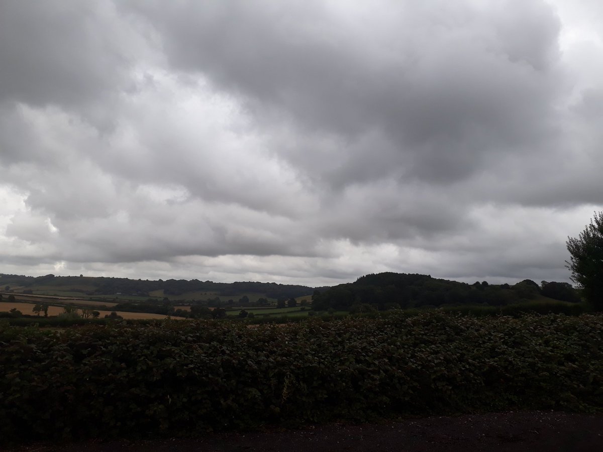 Pearce_Energy's tweet photo. Photos from here only a few days apart , the view is a bit gloomy today ,  but  heatwave will be back🌫☀️ @bbcweather https://t.co/BIVrwucccS