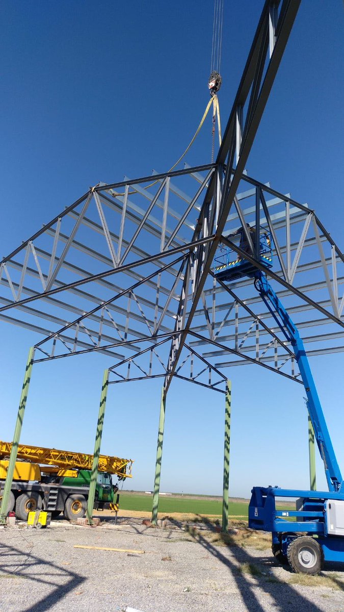 Metalica_Dumar's tweet photo. 📌Metálica  Dumar ofrece servicios de fabricación de maquinarias y estructuras,  adaptándose a las peticiones y diseños de los clientes. Nuestros medios  técnicos ofrecen soluciones globales a las necesidades que plantean  todos los sectores‼️‼️ 
 #Nave #Silo #Metálica https://t.co/m0nglSauTo