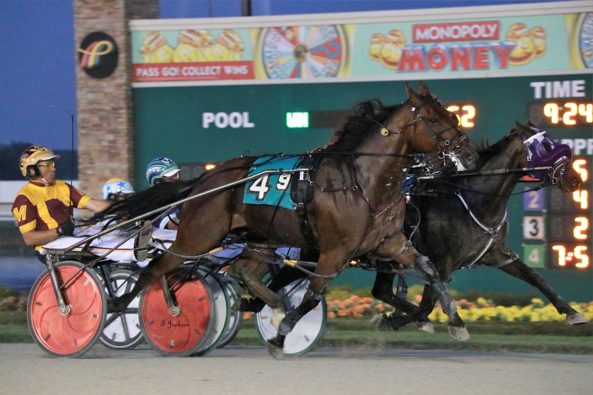 hoosiernations's tweet photo. GoodMorning @bigticketbates @MacomberJr @dolenski_john @triplemracing @Chris_wponies @JoannKi32885615 @rebelsart @jtlburn @kimberlymoier @vnssa926 @KathleenBaitzel @SadandSulk @HoP_Racing inside horse #Littlebittylegend #BrandonBates outside #MrVarsity #RickyMacomber #PlayHP https://t.co/chtlJG1iLf
