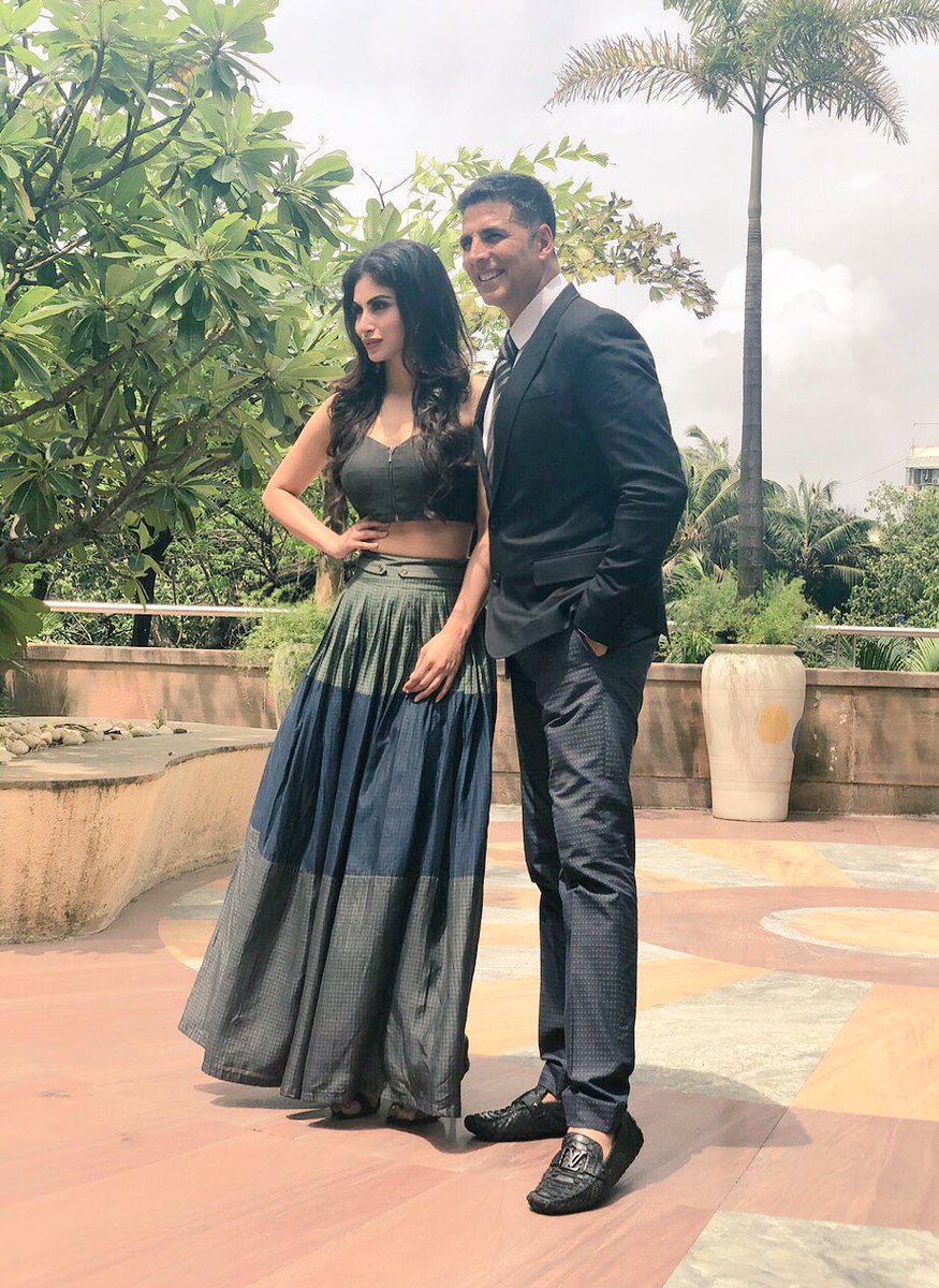 Roymouni's tweet photo. Blessed &amp; grateful to have worked with you Sir 😇🌟
@akshaykumar xx https://t.co/rNhyjR4hVL