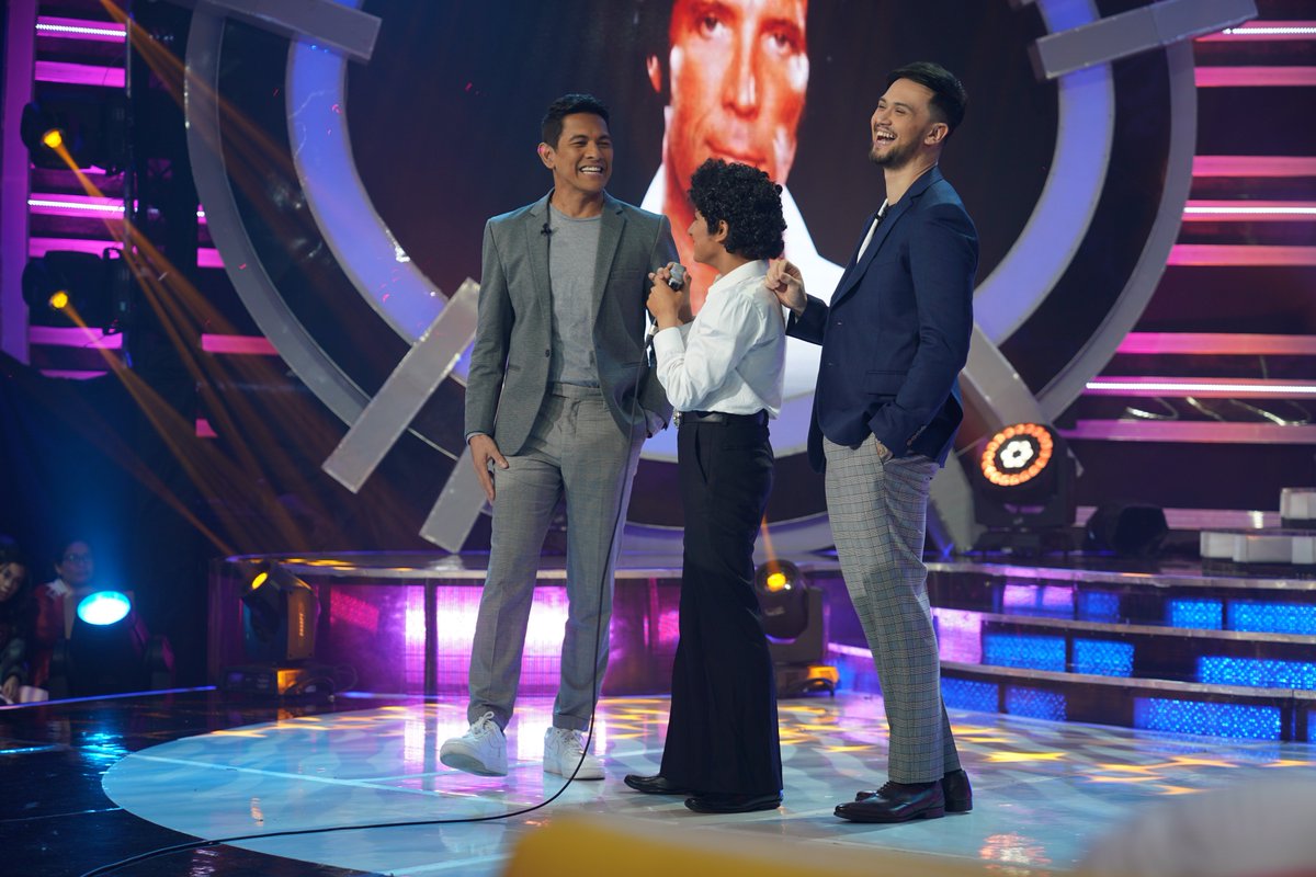 manila_genesis's tweet photo. Over the last weekend, @GaryValenciano1 made his comeback on @YourFacePH Kids!! Check out some of the behind the scenes moments here! #YFSFKBigayTodo #YFSFKGVReturns #GaryVisBack #GaryVWeekend
Full album: https://t.co/cgnL0KKz1e https://t.co/v7GcQ6xk5Z
