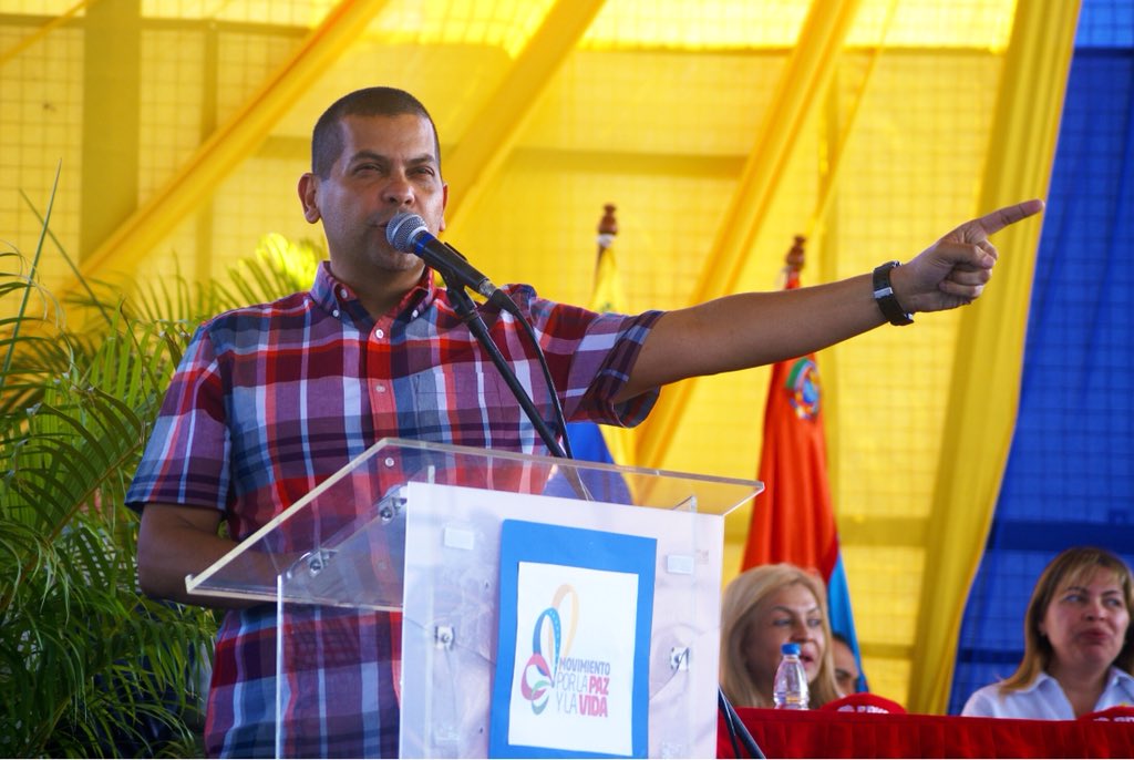 Omar_PrietoPSUV's tweet photo. Todo aquel que cree que Jesús es el Cristo, es nacido de Dios; y todo aquel que ama al Padre, ama al que ha nacido de Él.
1 Juan 5:1
Con ese amor en nosotros, salgamos a compartir, a trabajar y amarnos como uno solo. #FelizLunes https://t.co/6s8sYeZpkW