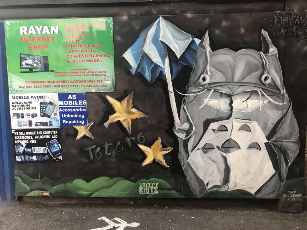 lovestreetart22's tweet photo. Airborne Mark (Origami Riots) tasty little mural in Camden.
#StreetArt #AirborneMark #OrigamiRiots #Camden https://t.co/r9S2VQrmEc