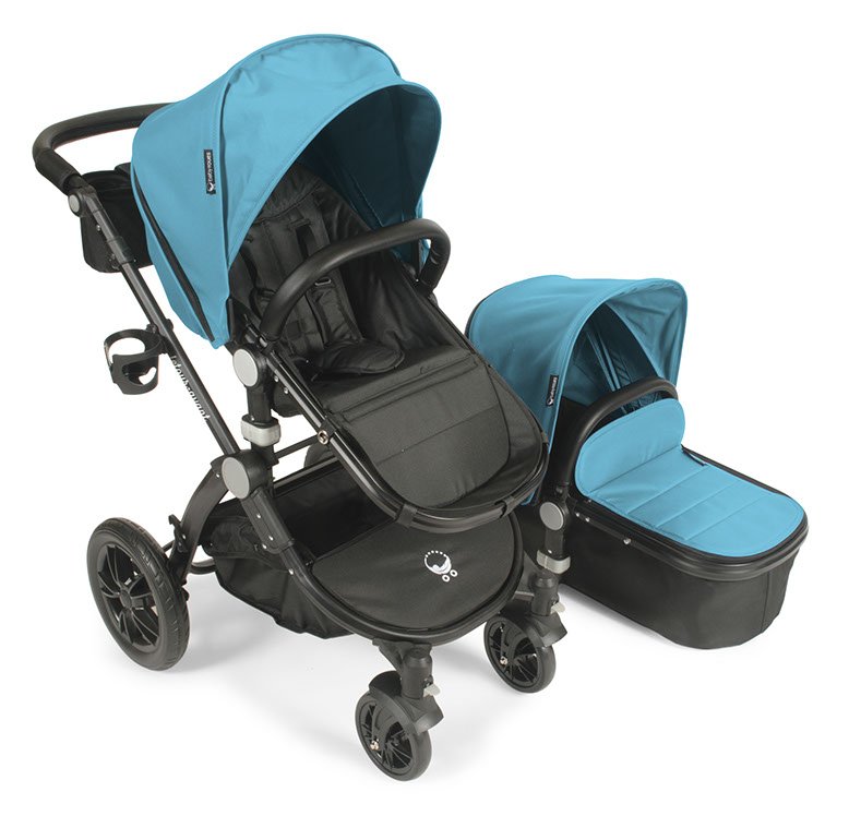 Oh how we love those Monday blues! 
#mondayblues #blue #stroller #baby #toddler