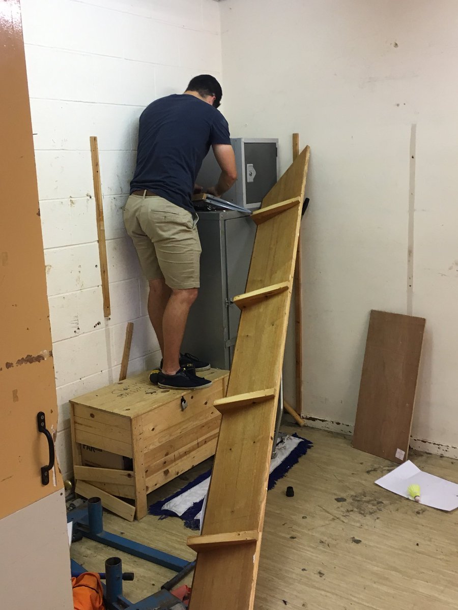 MissCamplingPE's tweet photo. I’m not sure this is in our job description @MrIsaacPE! However the stores look nice and tidy now! #goingaboveandbeyond #peteacher #cleanstores!! https://t.co/EB3xR1JX0D