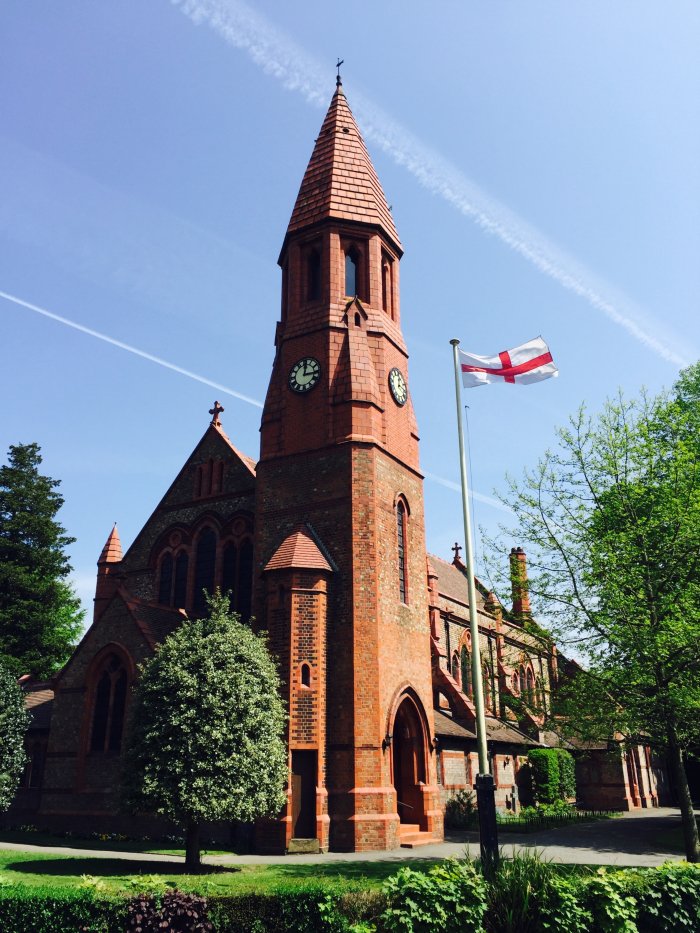 "Gang of 12-year-olds" smash historic stained glass windows in string of attacks on Hale church altrincham.today/?p=20537 #altrincham