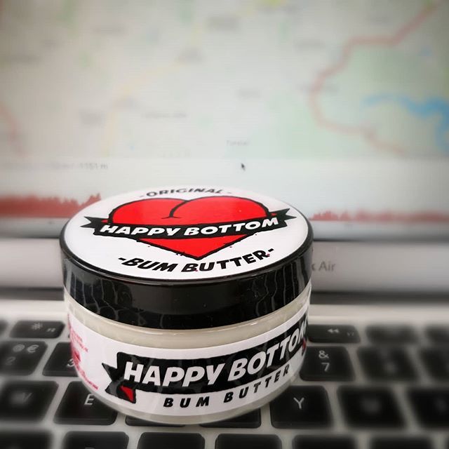 advntrcc's tweet photo. It's been good for shorter rides but how will the @happy_bottom_bum_butter fare tomorrow over 200km?
:
:
@charlie_the_bikemonger #bumbutter #chamoiscream #audax #brevet #randonneur https://t.co/ZzQV6jmfO3 https://t.co/MeMrbUAWb6