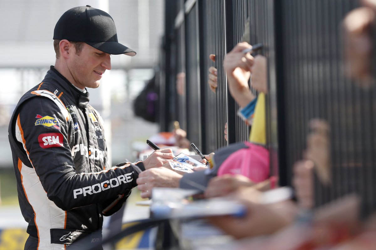 LeavineFamilyRacing tweet media