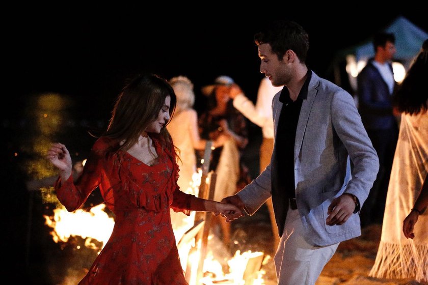 Şeyi çok merak ediyorum Siz bu çifte nasıl kıydınız
VedaMasalı OzÖy