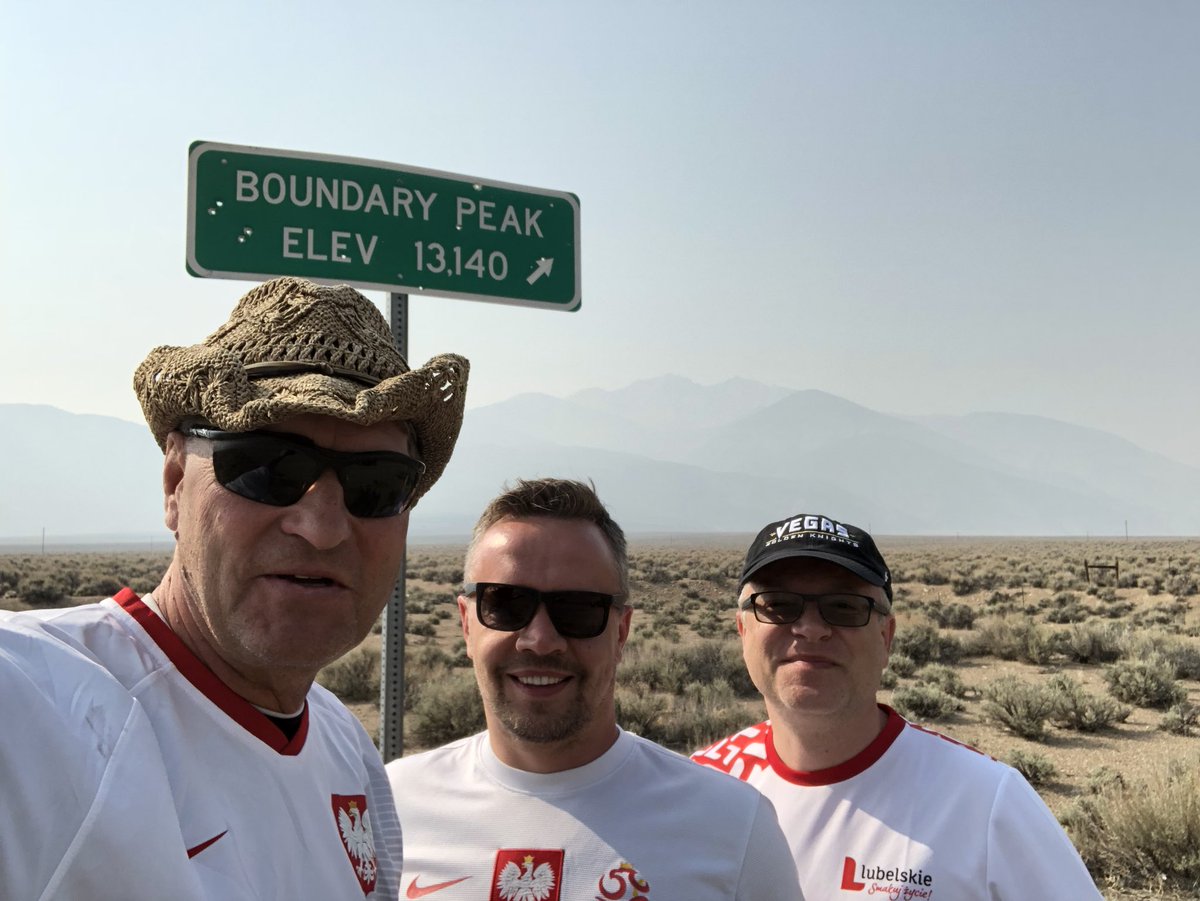 PLinLasVegas's tweet image. On Saturday @ppietrasienski #jakubMędrala and I climbed #Nevadas highest mtn #BoundaryPeak to commemorate #Polands 100th Anniversary of Independence. Wind was not kind, but spirit was there 🇵🇱@DiversifyNevada @PLinLosAngeles @PolishEmbassyUS @PolandMFA @KyRoBiz @Anna_M_Anders