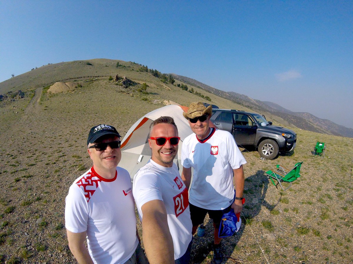 PLinLasVegas's tweet image. On Saturday @ppietrasienski #jakubMędrala and I climbed #Nevadas highest mtn #BoundaryPeak to commemorate #Polands 100th Anniversary of Independence. Wind was not kind, but spirit was there 🇵🇱@DiversifyNevada @PLinLosAngeles @PolishEmbassyUS @PolandMFA @KyRoBiz @Anna_M_Anders
