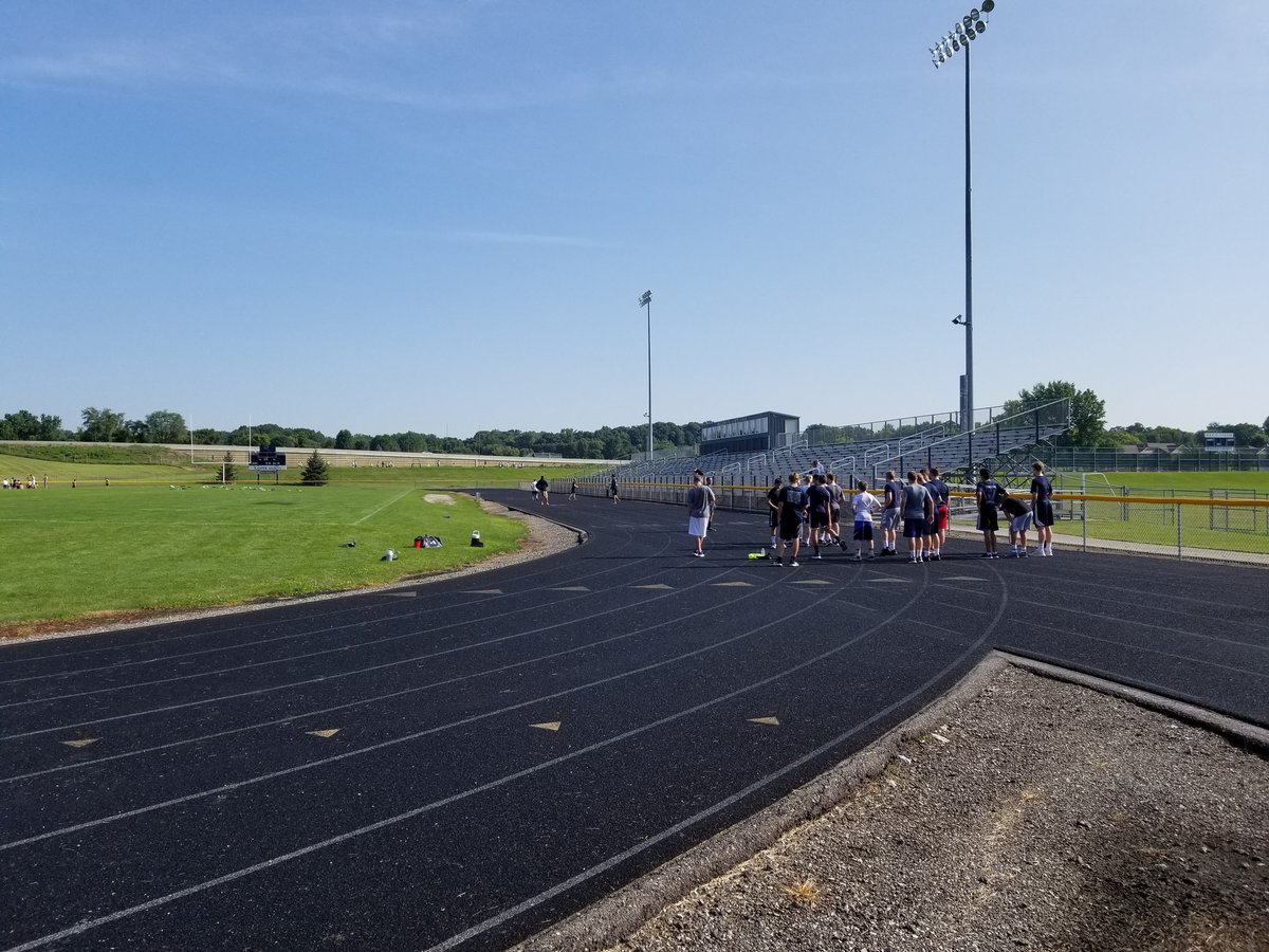 le_fundraising's tweet photo. Finishing up timed 40's, then it's gold card time at @CRXavierFB. Great way to start the week! Who is gonna be the top team?
#helpaplayer #supportthesaints #competeineverything https://t.co/aLrphSdr5K