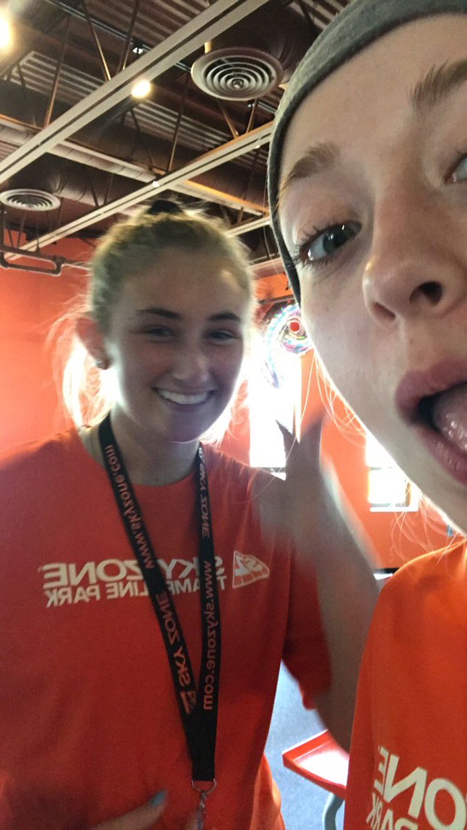 abby_lemanski's tweet photo. Happy birthday to my fav cousin 💖 i hope your day is amazing! @_emmaaasmith_ https://t.co/5OnpCoCGUC
