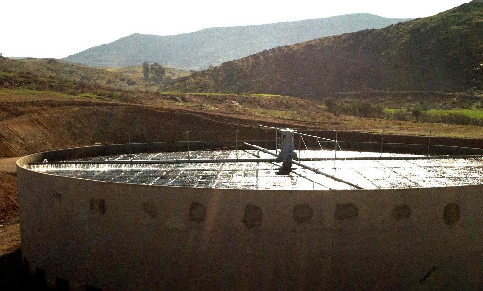 BiwaterTweets's tweet photo. Monday Water Inspiration– Sun reflecting off Biwater’s trickling filter at the Khenifra Wastewater Treatment Works, Morocco. Ensuring the effluent discharged meets higher wastewater treatment quality standards. #mondaywaterinspiration #tricklingfilter #biwater #khenifra #morocco https://t.co/nFyR3LwW7i