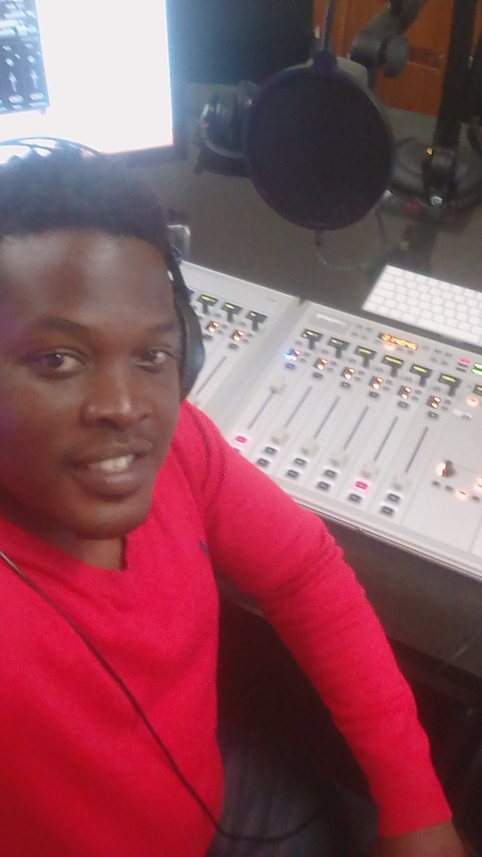 DJSliqKay's tweet photo. #MaSirikiwani #TeamSliQ #DJSliqKayYourOilSliqDJ π #OnAir #MusicIsLife #MusicAndLife
#OilSliqDJ #DJSliq #FeelThePower #SexualIntelligenceZW #Insomnia #MYGODMYGOD #YouRockMajor #MARATHONMUSICMIX #Salute #ZIMHIPHOP #TheBestBarsStraightOuttaZimbabwe #SIZ #Salute https://t.co/PtPQqVVi8C