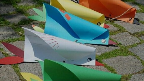 FusionSwansea's tweet photo. Come join us tomorrow in Brynmill Park, for loads of free family activities! Fusion will be there making fun little kites, inside the Discovery centre if its wet or on the grass if its dry :)  #cyfunofusion #parklives #brynmill https://t.co/fSGItITa9d