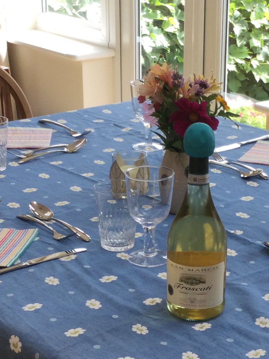 CSSparthenon's tweet image. Got the team back together over a bottle of classical vinum! Exciting developments to be announced soon for the #surbitonmarbles ⁦@SHSClassics⁩ ⁦@SilasEdSHS⁩ ⁦@SurbitonHigh⁩