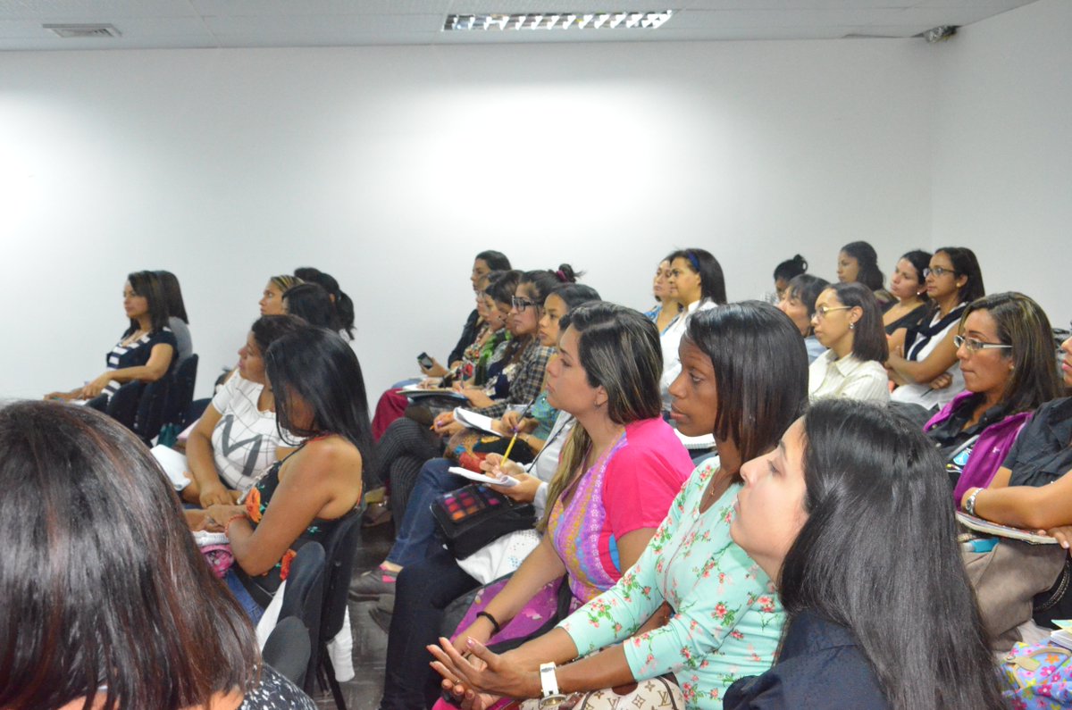 cen_araguaney's tweet photo. #EnDesarrollo ||  en el Salón Hugo Chávez de  la DG de Educación Especial del MPPE Jornadas de Formación Integral para Personas con Defeciencias Visuales en Edades Tempranas  @NicolasMaduro  @JauaMiranda  @RosangelaOrozco@eugeniapinero @Nancyor7 https://t.co/Ii0IUuuytP