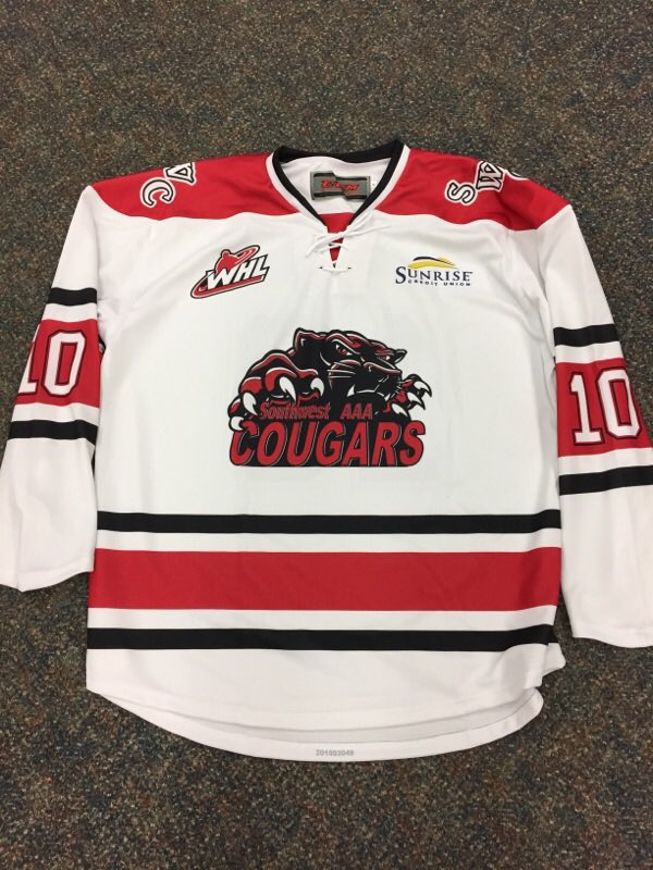 CougarsSw's tweet photo. New Jerseys have arrived!  Lookin good! Thanks @pringlessports #Cougs https://t.co/4IqKGo9hmi