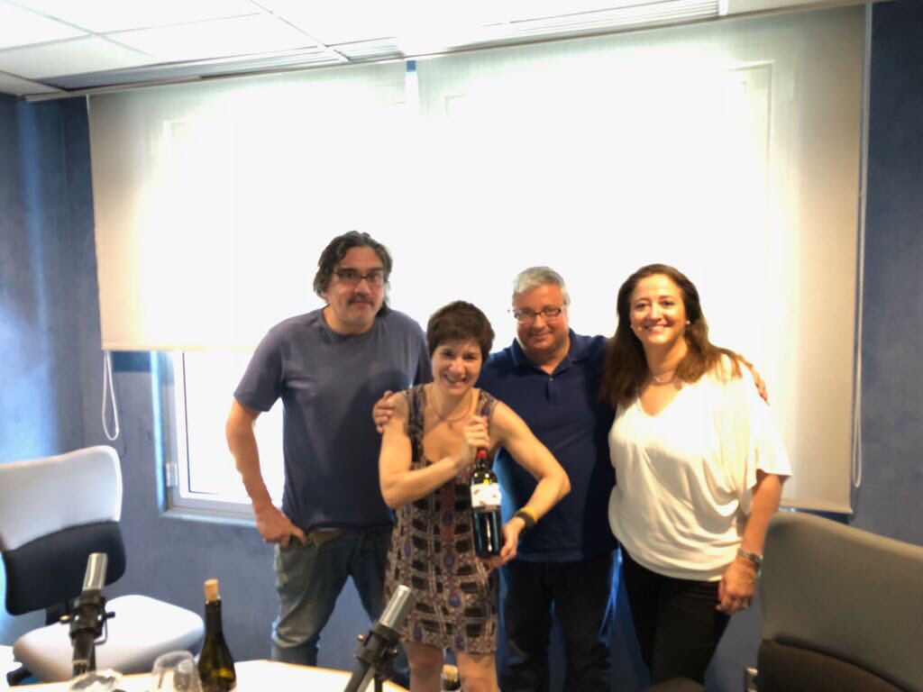 ClosGalena's tweet photo. Dissabte vam estar a @tastvertical de @CatalunyaRadio amb @emparmoliner @alextorio i @RFrancas parlant dels nostres vins! Gràcies per la bona estona i millor companyia 🍷🐜😉 #vinobel #formigadevellut #Priorat https://t.co/DPCubjaaqS