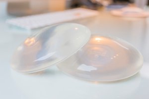 cosmeticsurgctr's tweet photo. Here is a list of the top 10 most commonly implanted medical devices!  Here's a hint - #BreastImplants are not number one! #CoolHuh  https://t.co/gtXwgo47Ie https://t.co/25CCYGn0xg