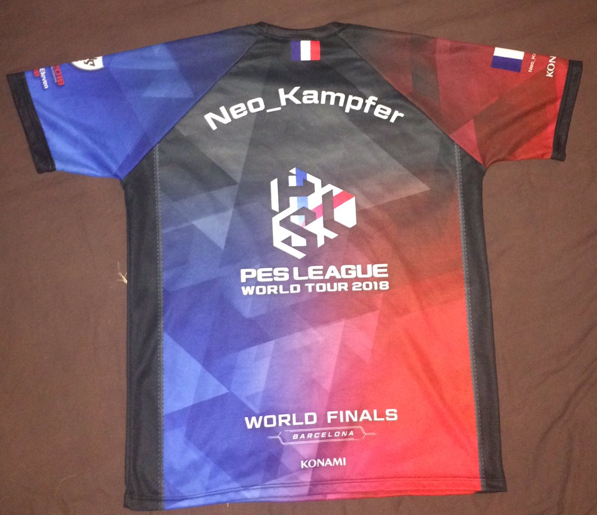redmamba55's tweet photo. 🚨🚨 CONTEST : Try to win my shirt from PES World Finals 🚨🚨.                                                  I don't know if that kind of gift can be appreciate but RT and follow if you want to get it.                SIZE MEDIUM.                                  DRAW 10th AUG https://t.co/EBr0Fcwurw