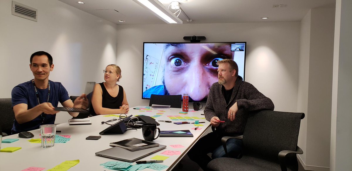 keanw's tweet image. Having fun in a teleconference with the Toronto team. I&apos;m huge!!! #AutodeskResearch